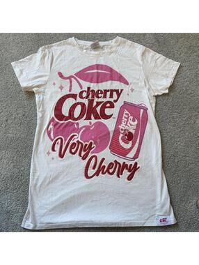 Coca-Cola Skinny Dip Women’s size M Cherry Coke Very Cherry Graphic T-Shirt